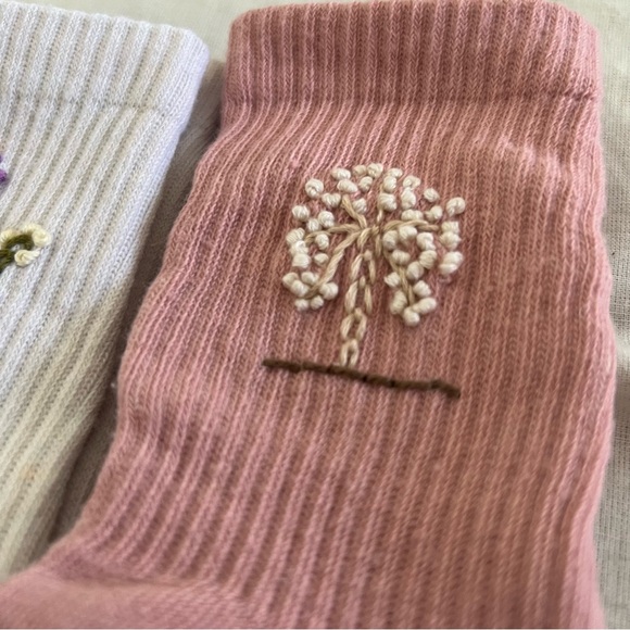 New 3 pair of socks hand embroidery kids size S/M - Picture 2 of 6